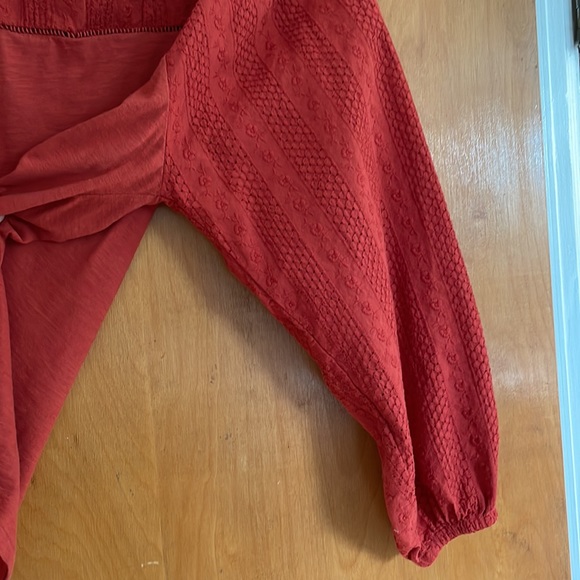 Loft Fall colored top, size medium, full sleeves. Size medium - Picture 2 of 6